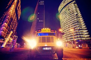 Party- und Eventbus mieten Berlin - Amerikanischer Schulbus am Potsdamer Platz