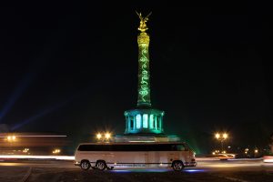 T3 Bulli Limousine mieten Berlin - rollende Partylounge