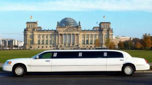 Lincoln Stretchlimousine mieten Berlin - vor dem Reichstag